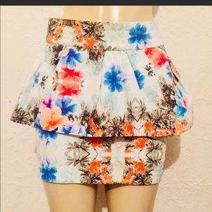 Zara floral peplum mini skirt * medium